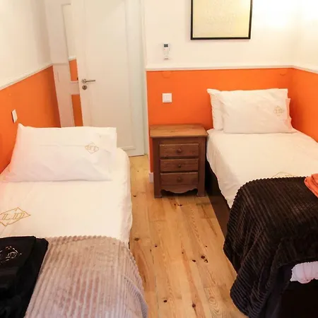 Ld Mouraria Holiday home *